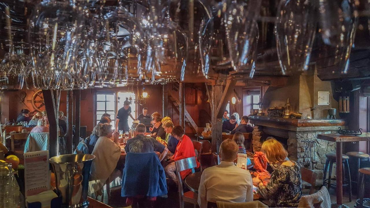 Anker Brygge Otel Svolvær Dış mekan fotoğraf The interior of the restaurant