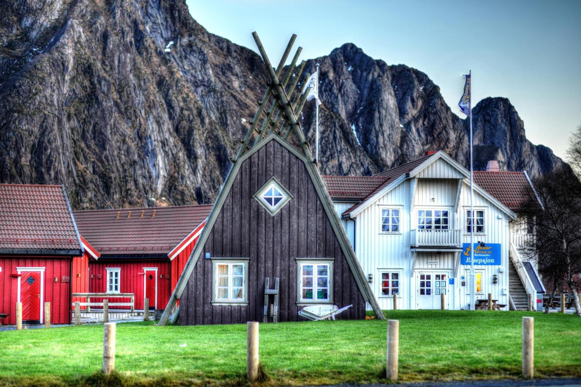 Anker Brygge Otel Svolvær Dış mekan fotoğraf View of the village of Reine