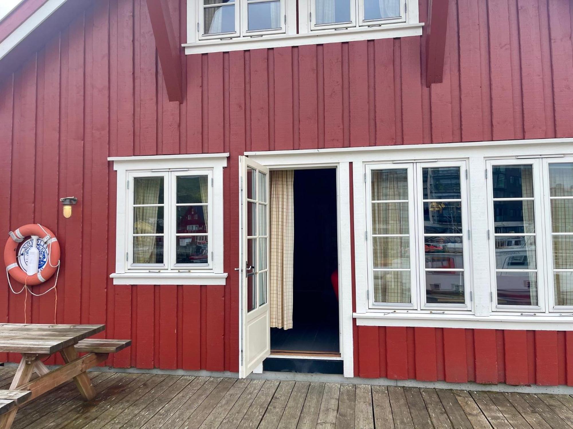 Anker Brygge Otel Svolvær Dış mekan fotoğraf The entrance to the museum